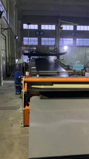 PP片材擠出機_PP塑料片材擠出機